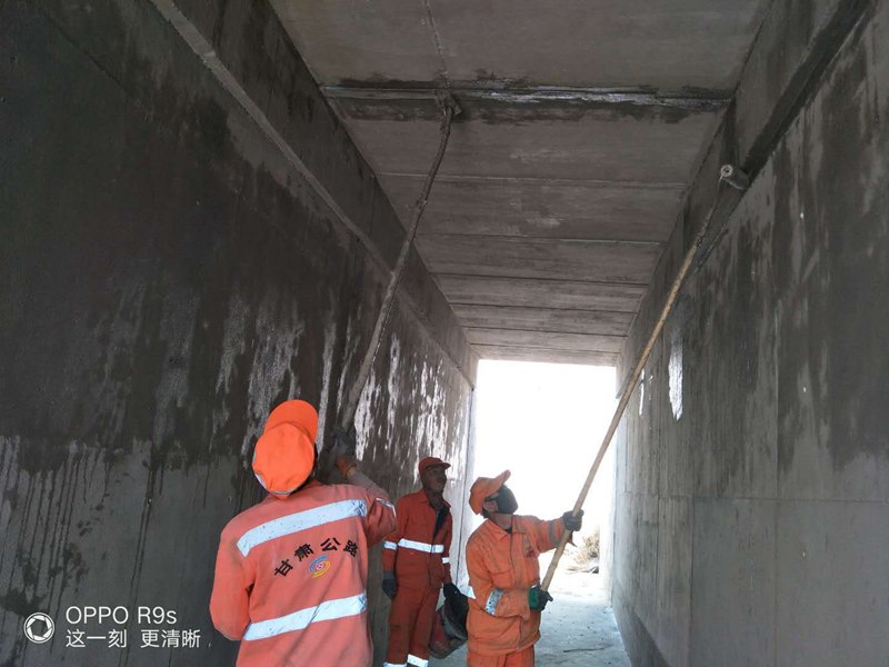 1591688994708727.jpg 涵洞水腐蚀处治.jpg