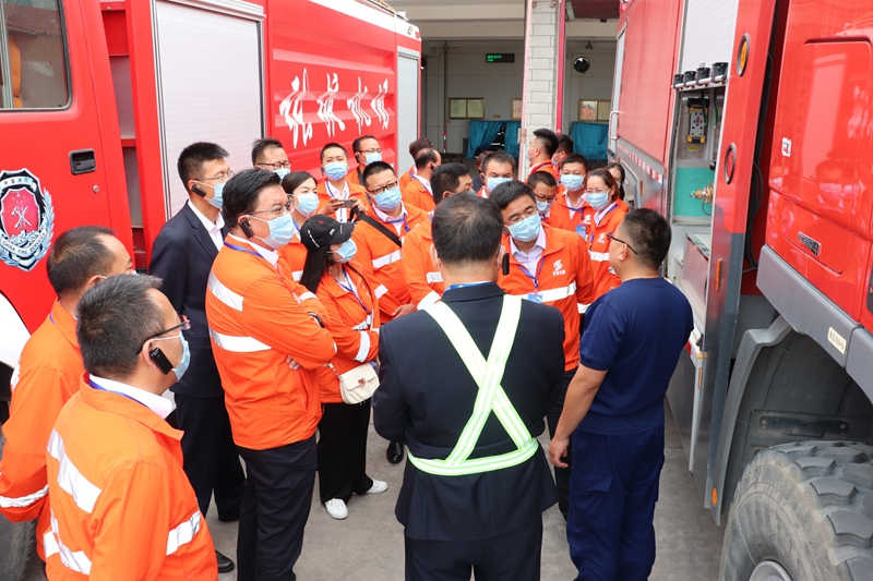 1624270330331694.jpg 参观张掖机场消防队.jpg