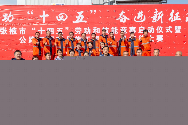 1619707226314761.jpg 合影留念.jpg