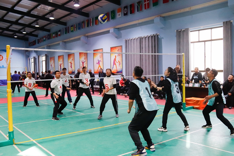 1609208962820299.jpg 4.合力接球.jpg