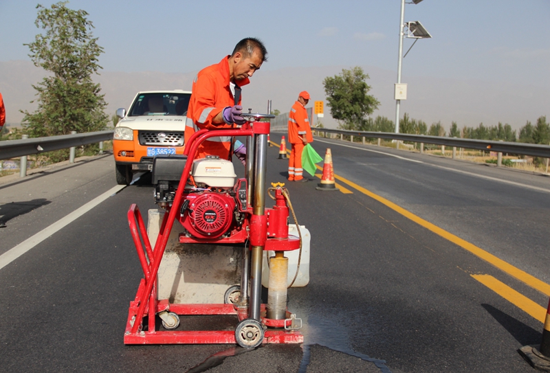 1603874548428196.jpg 钻芯取样试验.jpg