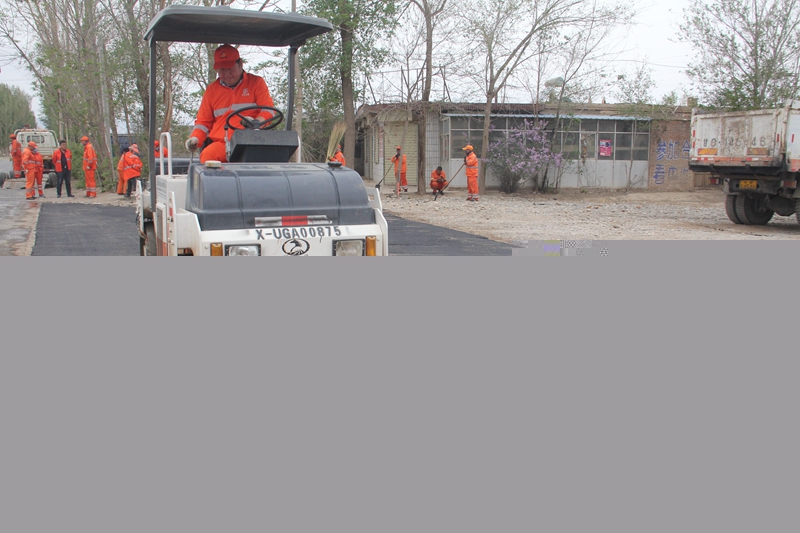 1620976443662132.jpg 压路机碾压.JPG