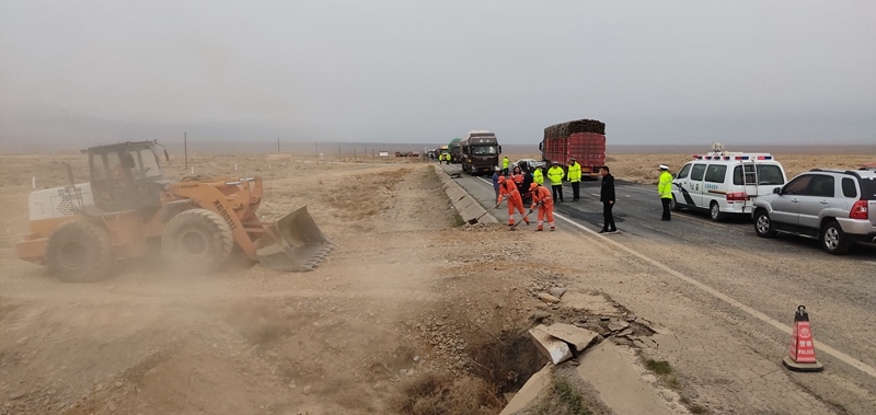 1617269437243226.jpg 开辟临时便道.jpg