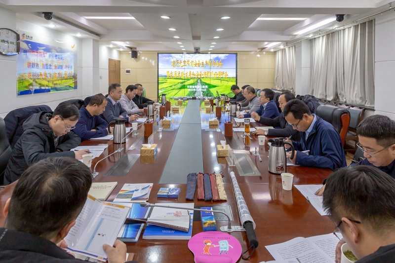 1608171498898522.jpg 5召开座谈交流会 张啸天.jpg