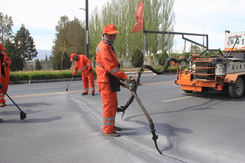 1619707031351558.jpg 灌缝.JPG