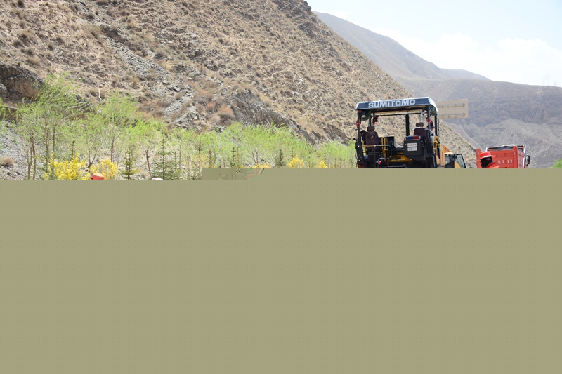 1620907065520046.jpg 油路修补现场.JPG