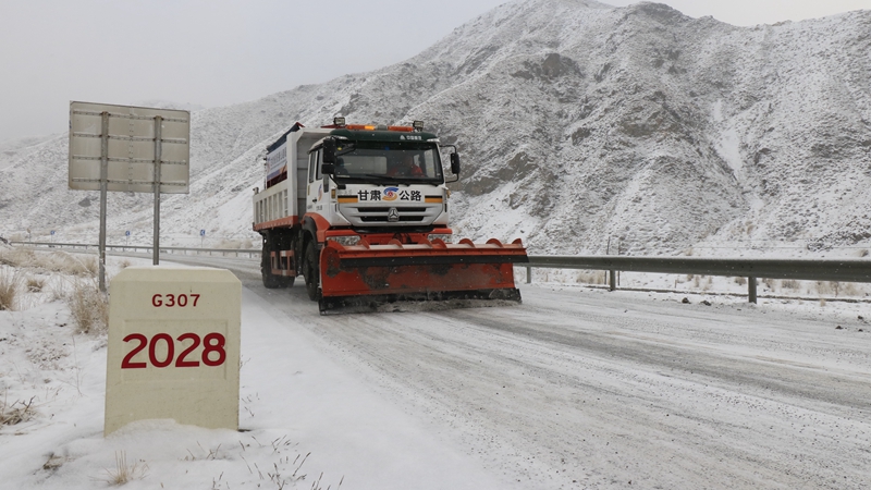 1610361626450810.jpg G307线除雪保畅.JPG
