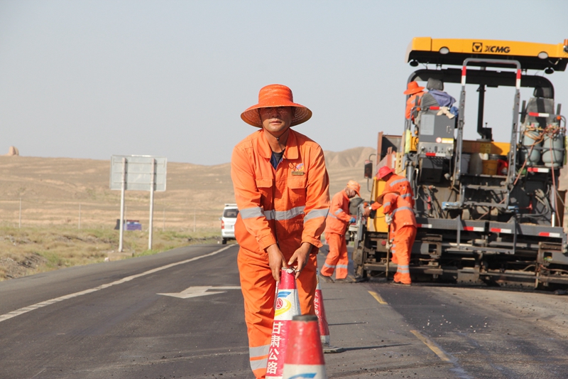 1622105264590509.jpg 于宏摆锥桶.JPG