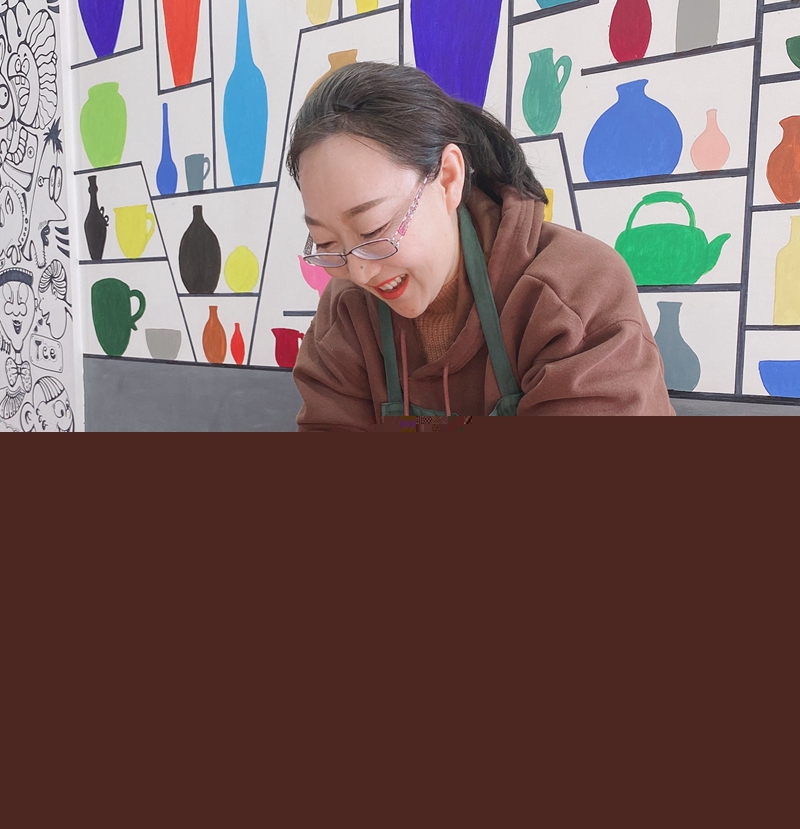 1615275881264503.jpg 4.学习陶艺.jpg