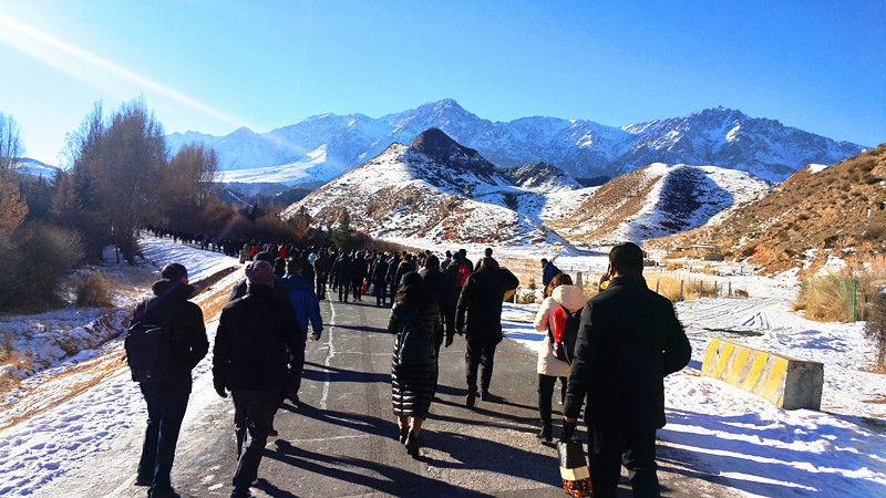 1608630439125177.jpg 雪地徒步.jpg