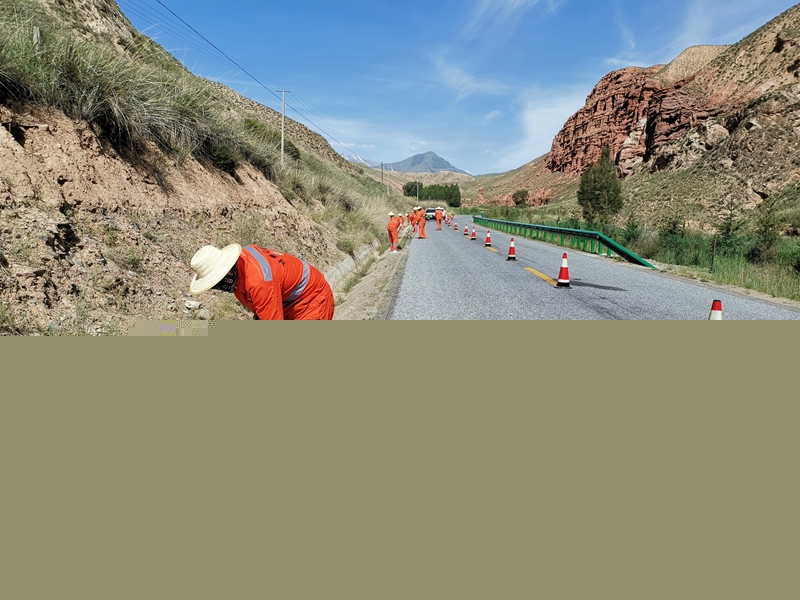 1598002082699826.jpg G213线整修路容.jpg