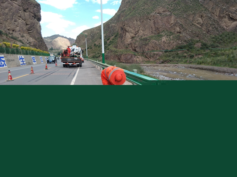 1598002116179405.jpg 刷新波形梁护栏.jpg