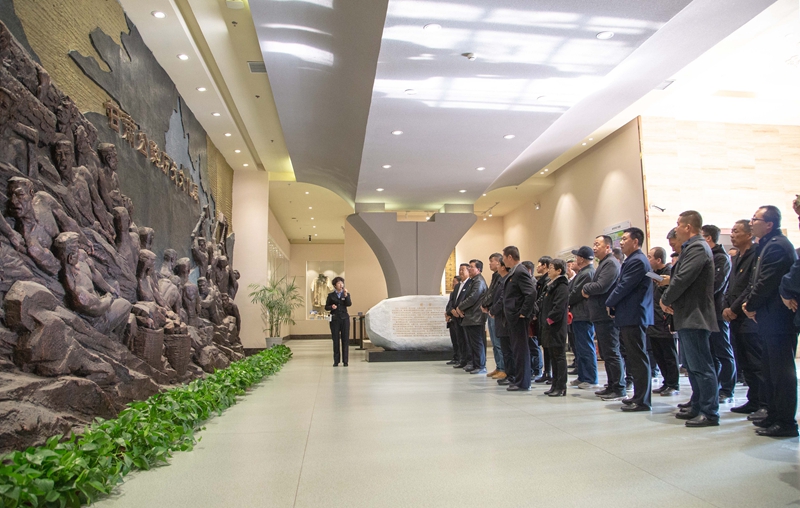 1573204423844596.jpg 3.参观甘肃公路博物馆.jpg