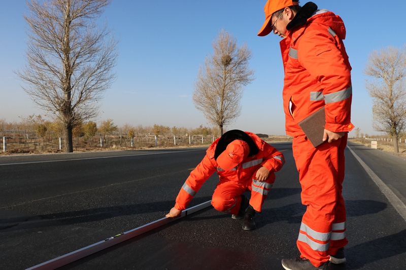 路面平整度验收 (1).JPG