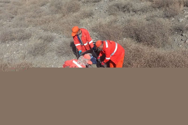 1584437335852689.jpg 路域环境整治李红梅摄.jpg