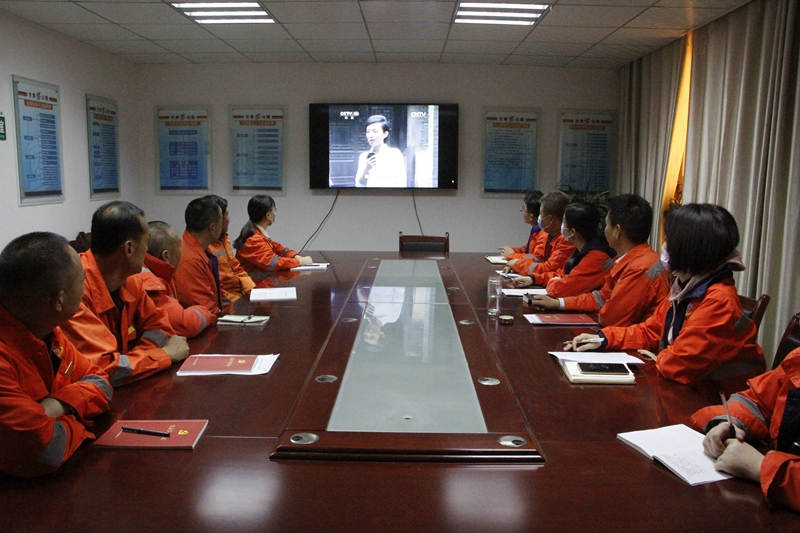 1616137150983846.jpg 党员集体观看党史故事.JPG