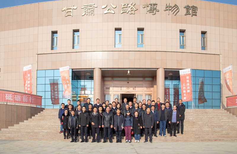 1573204449475369.jpg 5.合影留念.jpg