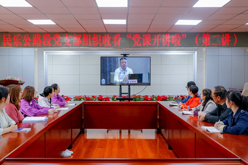 1622778319442757.jpg 党员学习(杨明月 集体摄).jpg