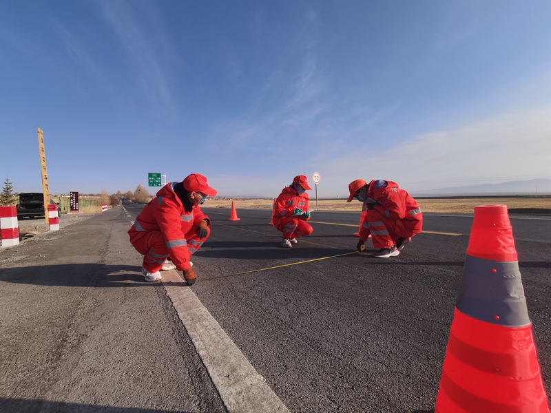 1615802121416514.jpg 路况调查(苏学儒摄).jpg