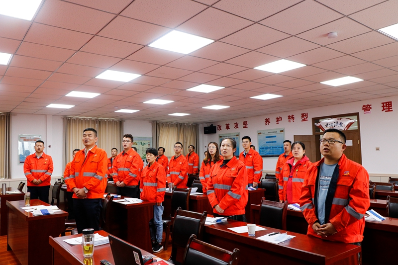 1589274491157065.jpg 大家齐唱《爱我中华》.jpg