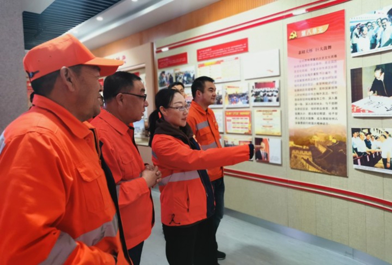 1617701114595847.jpg 5.参观党史陈列馆 张海林 摄.jpg