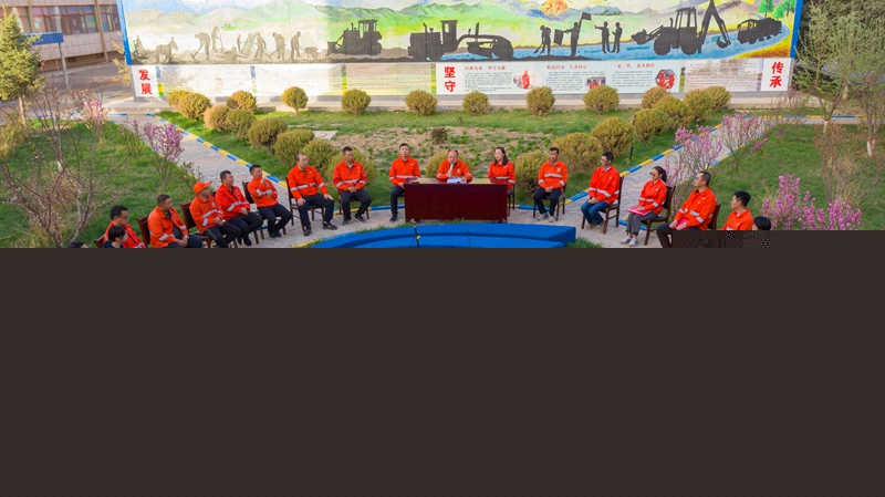 1621418569902355.jpg 开展户外党课(钟晓亮 摄).jpg