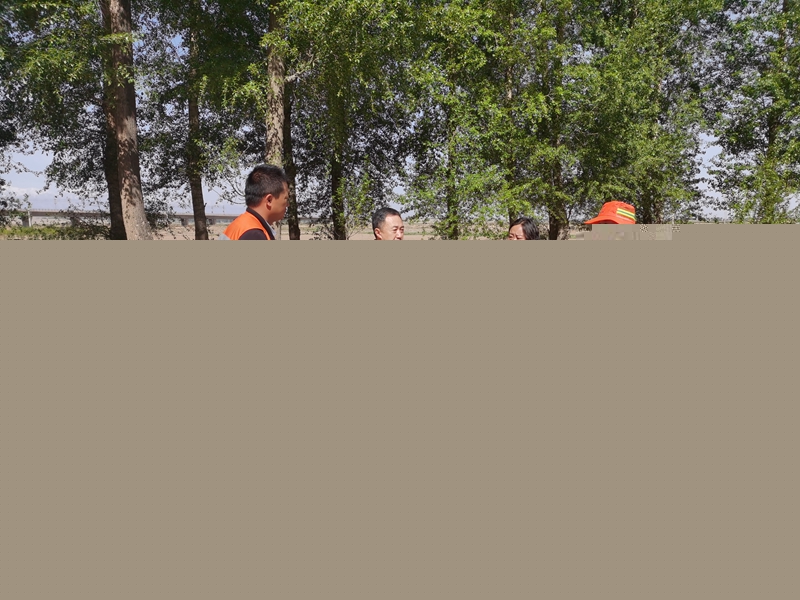 1622192052908206.jpg 罗朝太书记勘察道路安全隐患(张建龙摄).jpg