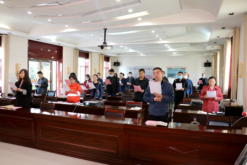 1587721445380030.jpg 唱歌曲.jpg