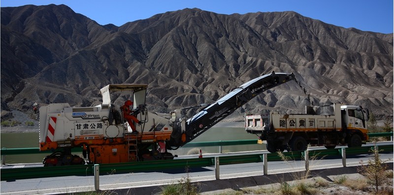 1620654548767778.jpg 油路铣刨3-王建杰摄.jpg