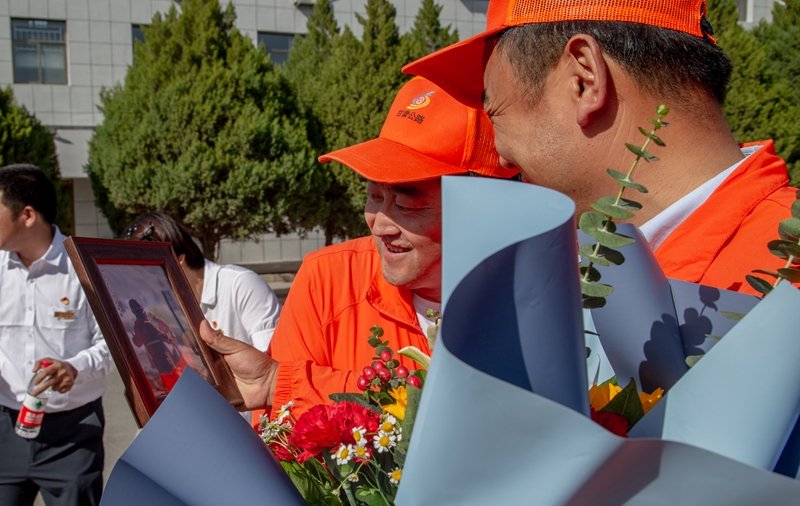 5. 欣赏“那年我在陇南抢险”工作照.jpg