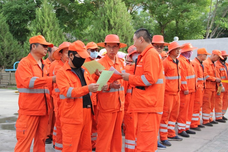 1591691118310761.jpg 发放宣传彩页.JPG