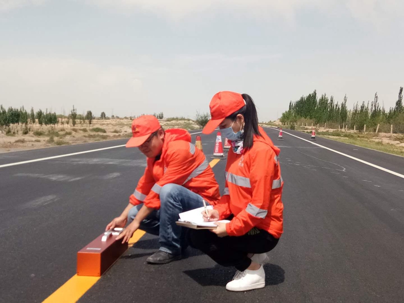 1590485313832840.jpg 标线逆反射亮度系数检测.jpg